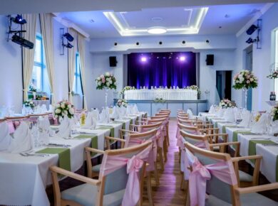 MISSEN eventového a kultúrneho salónu je multifunkčná spoločenská sála s javiskom a hľadiskom.